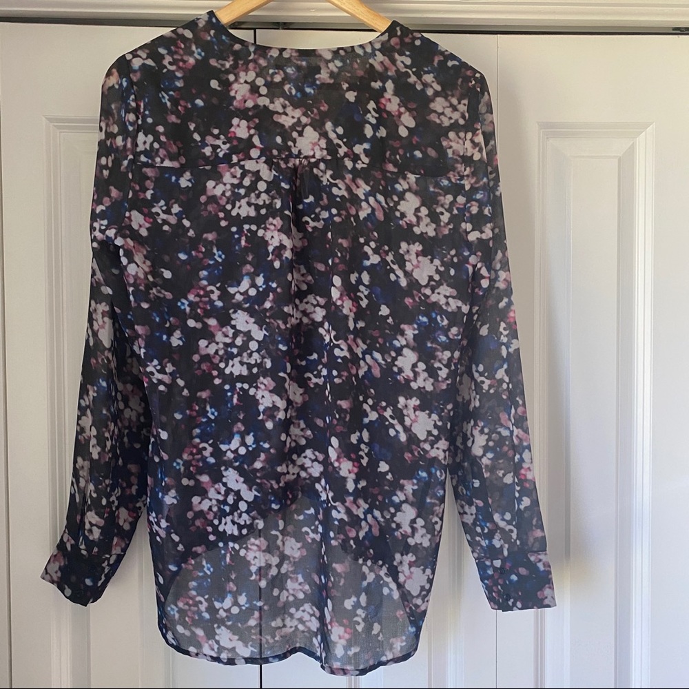 Sheer In Wear blouse - Picture 4 of 4